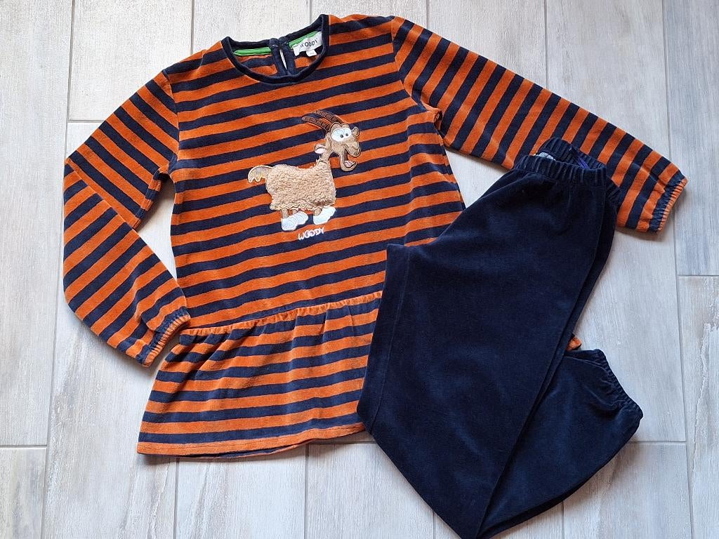 ✿ M128 - Woody pyjama velours thema reebok, Kinderen en Baby's, Kinderkleding | Maat 128, Nacht- of Onderkleding, Gebruikt, Meisje