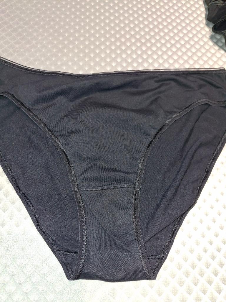 Dames slips merk Sloggi Tai ( 5 slips voor 20 € ), Kleding | Dames, Ondergoed en Lingerie, Sloggi, Ophalen of Verzenden, Zwart
