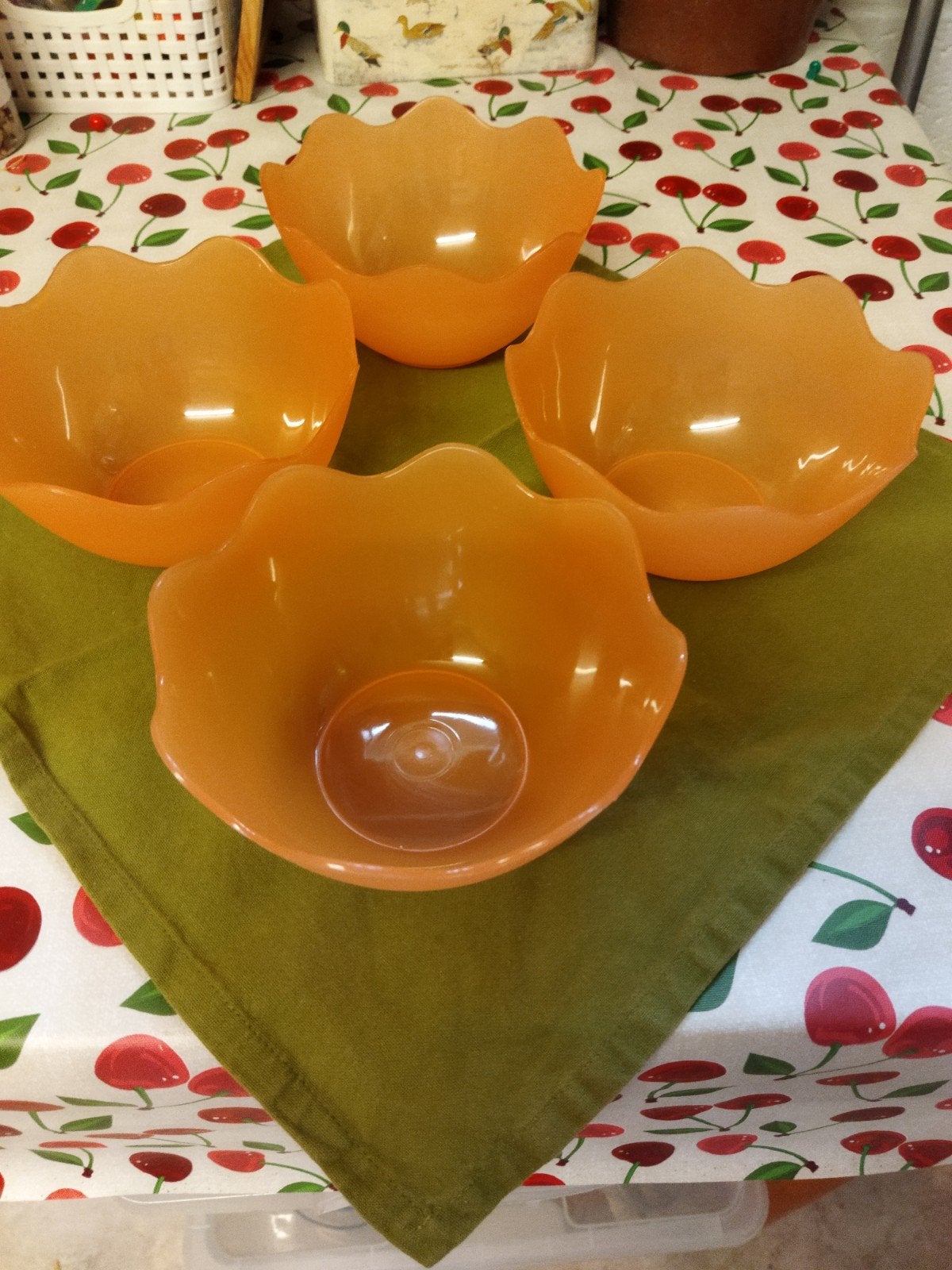 4 bols orange en plastique, Enlèvement ou Envoi, Neuf, Plastique, Récipient(s)