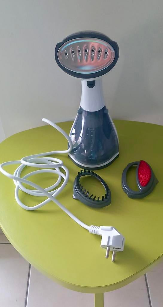 Defroisseur a main TrisTar  Chemises polos vêtements 1200W, Enlèvement, Comme neuf, Défroisseur
