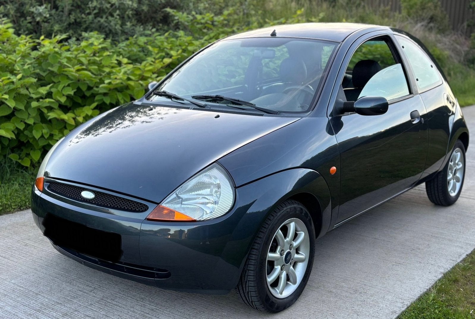 Ford Ka 1.3 Benzine  2006 98.000Km! Gekeurd voor Verkoop, Auto's, Elektrische ramen, Zwart, Ka, Leder