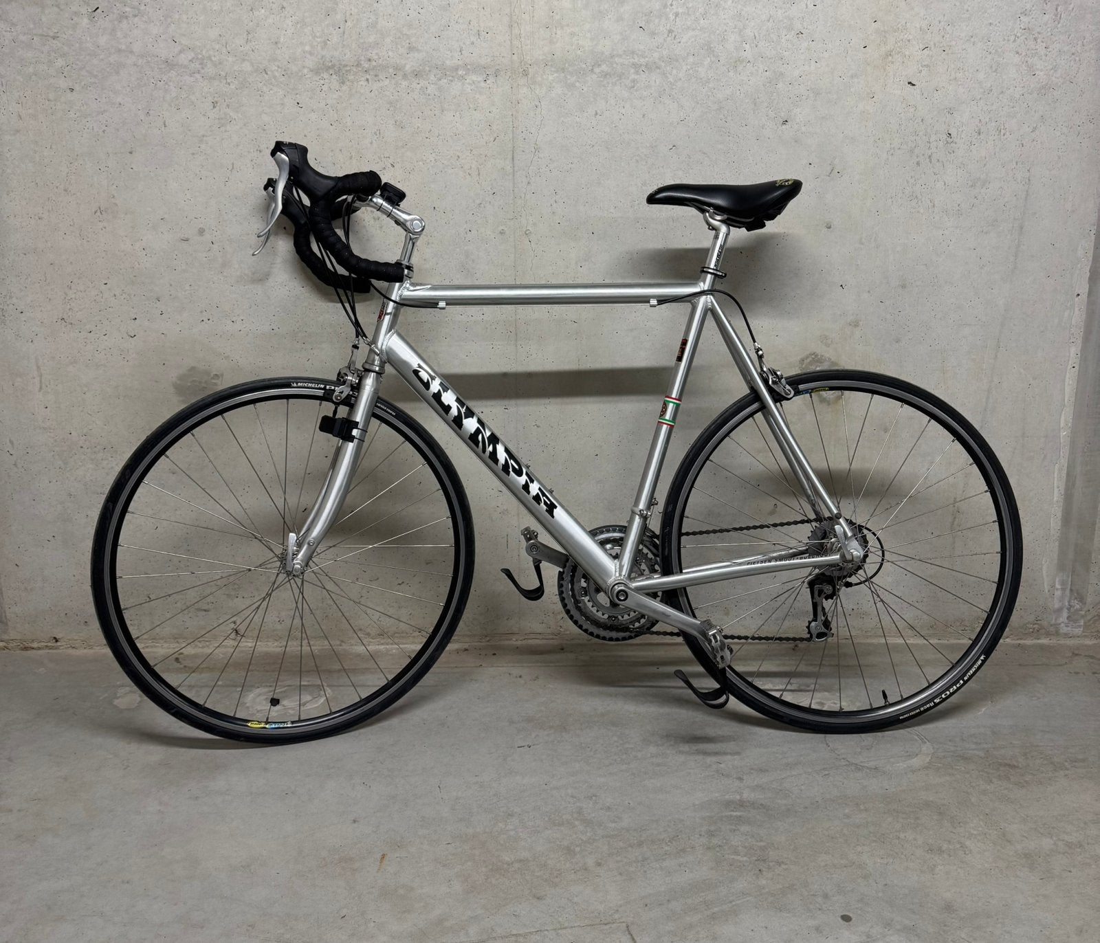 Racefiets in perfecte staat – met extra banden & accessoires, Ophalen, Zo goed als nieuw