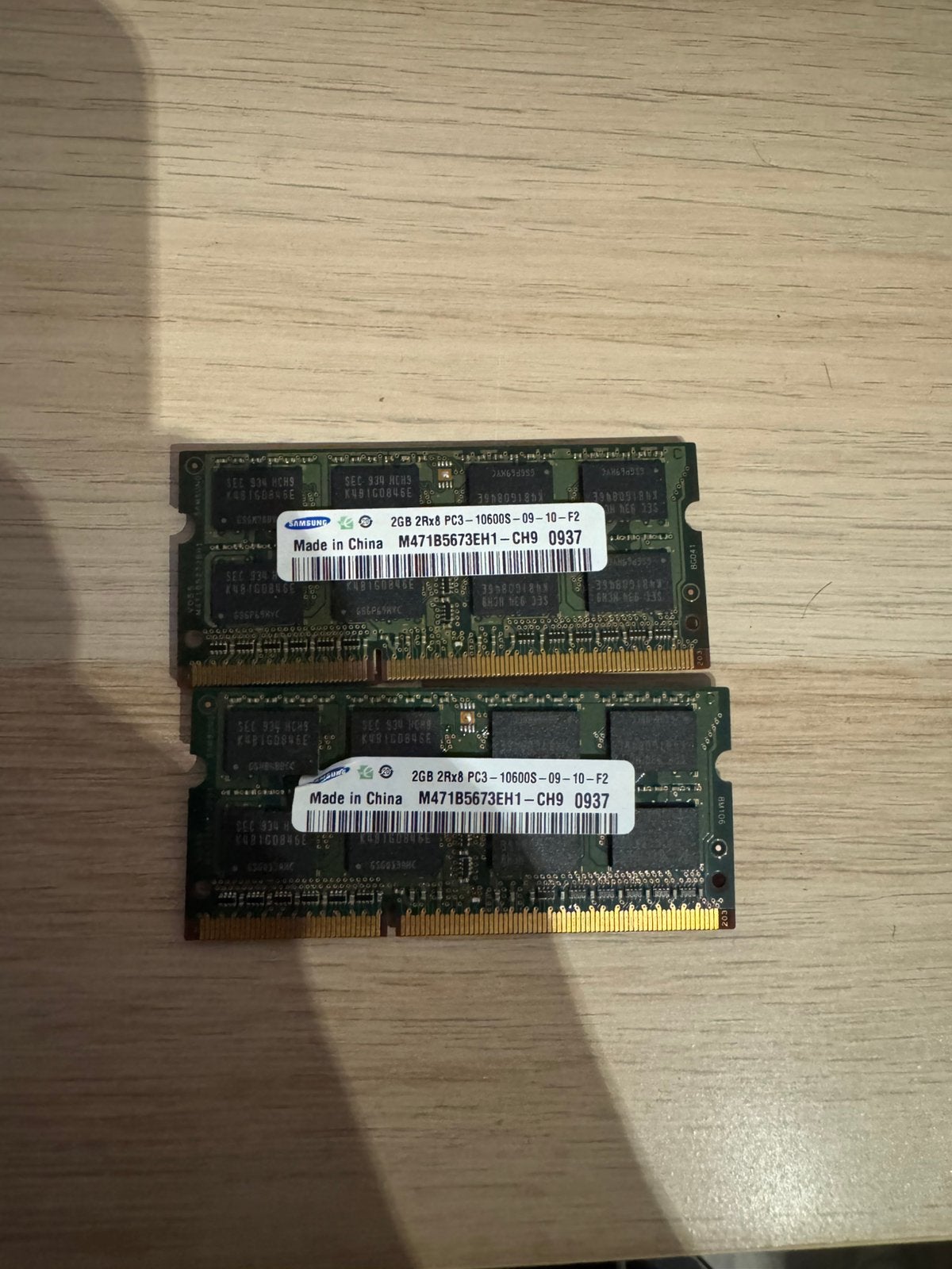 2x 2GB laptop RAM sticks, Ophalen, Zo goed als nieuw, Laptop, 4 GB