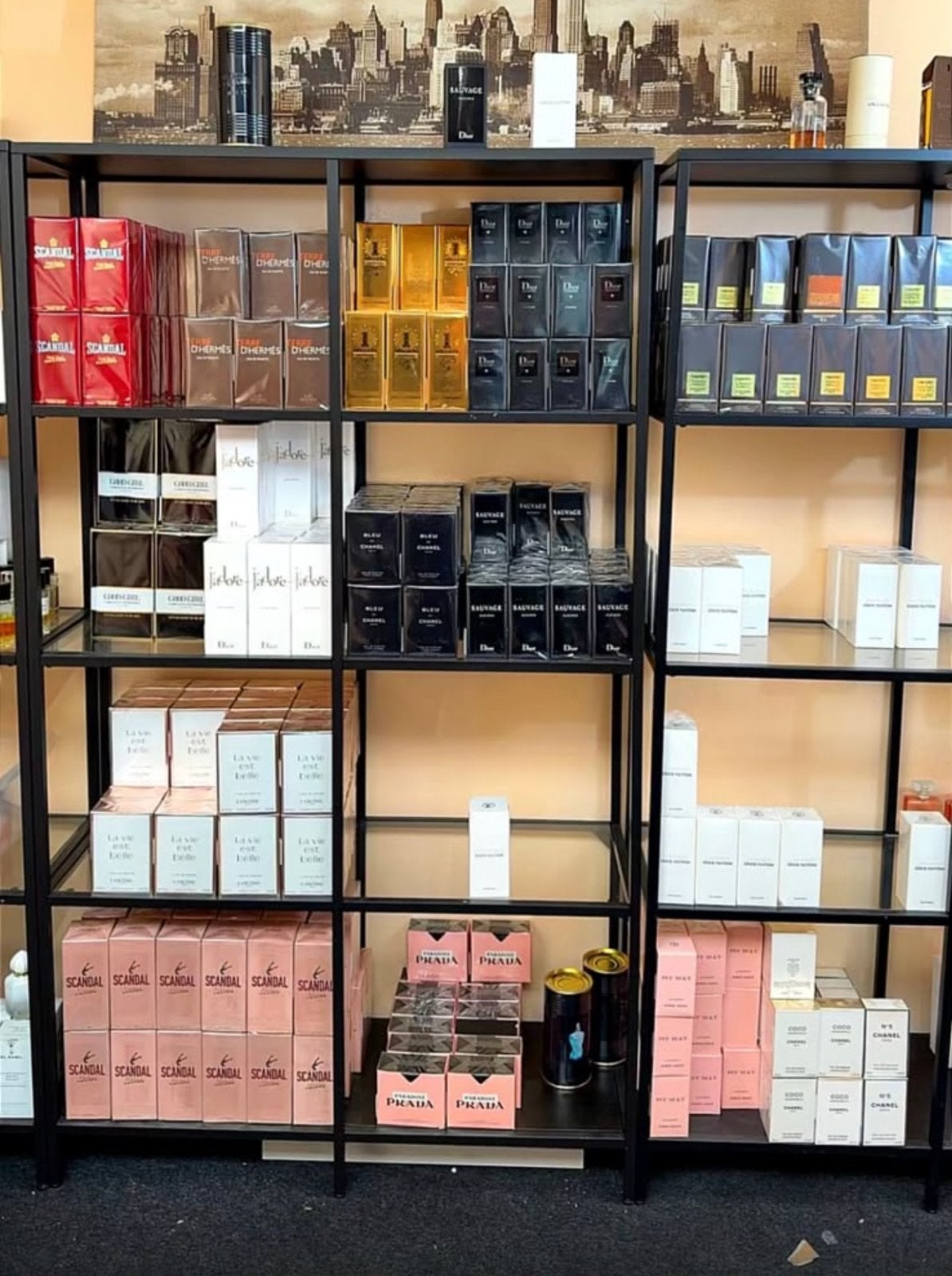 PARFUMS MET SEPHORA BADGE, Bijoux, Sacs & Beauté, Beauté | Parfums, Enlèvement ou Envoi, Comme neuf