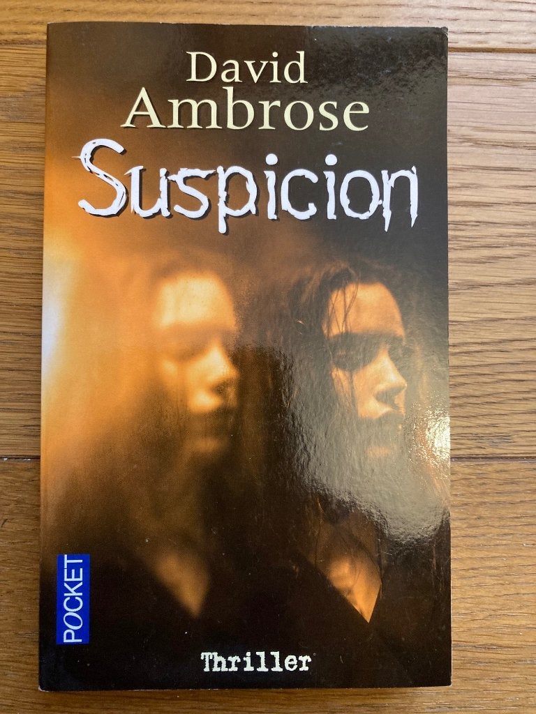 Suspicion de David Ambrose, Livres, Romans, Comme neuf, Enlèvement ou Envoi