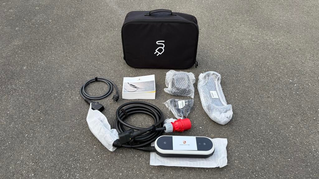 Borne de recharge Porshe, Autos : Divers, Bornes de recharge, Enlèvement, Neuf, Borne de recharge