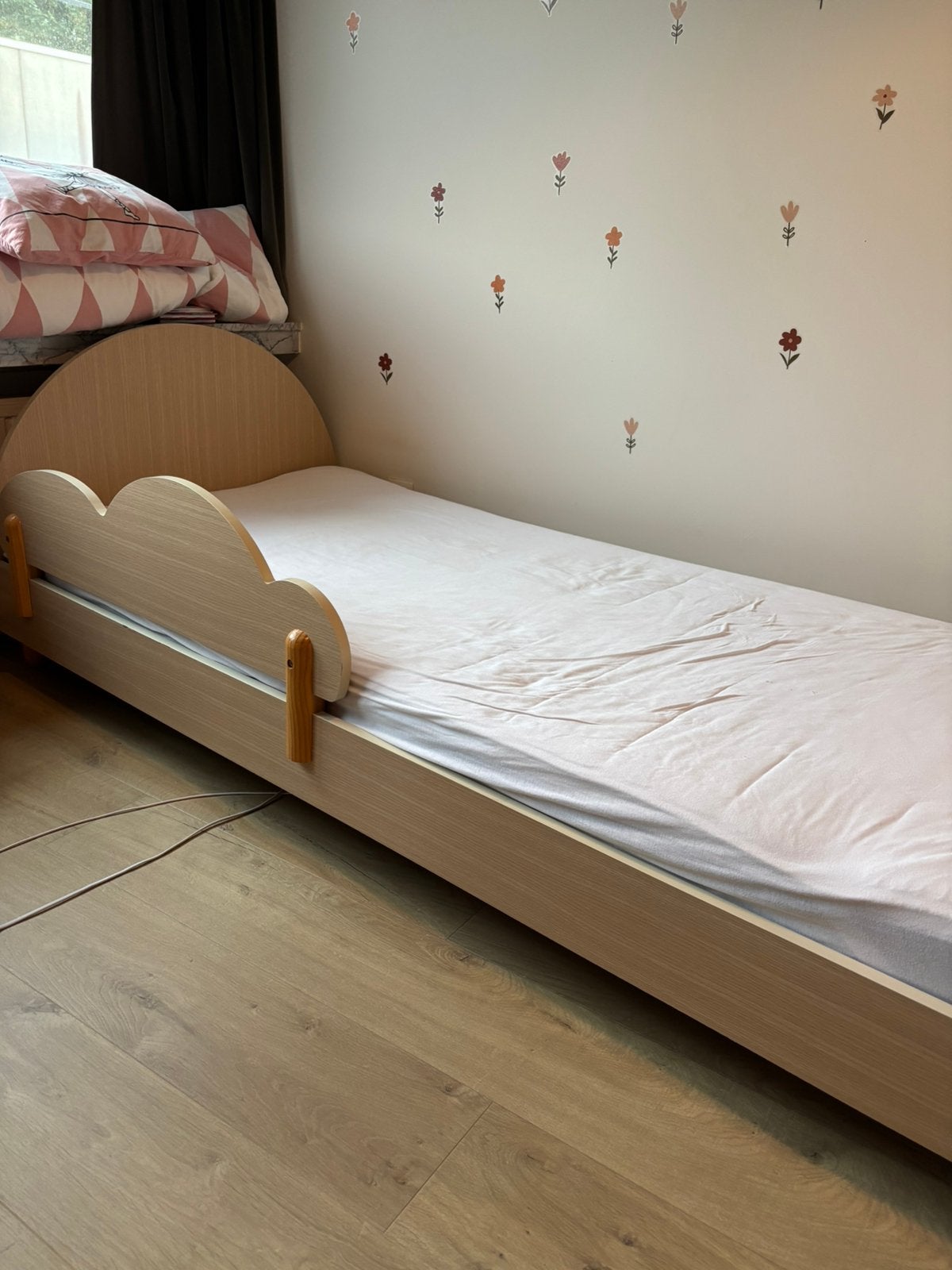 Eenpersoonsbed regenboog, Huis en Inrichting, Ophalen, Gebruikt