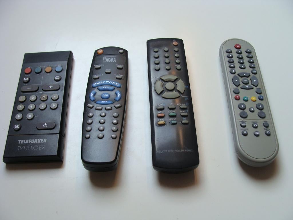 divers, télécommandes, Ophalen of Verzenden, Zo goed als nieuw, Tv