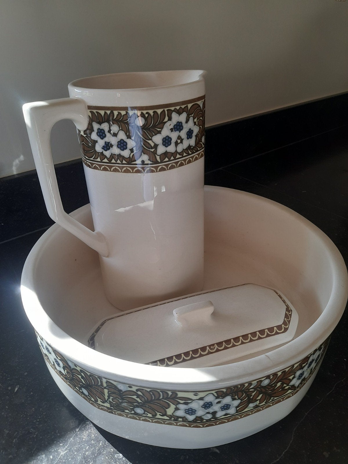 Antieke waskom, kan en zeepbakje. Lampet set Villeroy Boch., Antiek en Kunst, Ophalen