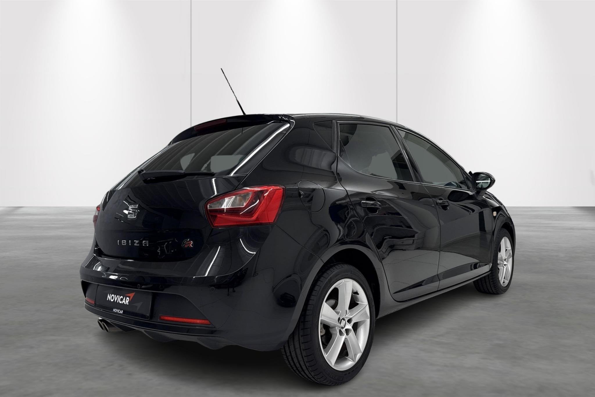 SEAT New Ibiza 5D 1.2I FR + WEINIG KILOMETERS + AIRCO, Autos, Euro 5, Achat, 105 ch, 540 kg
