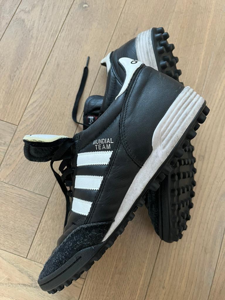 Adidas Mundial Team en gazon artificiel taille 45 1/3, Enlèvement ou Envoi, Comme neuf, Chaussures