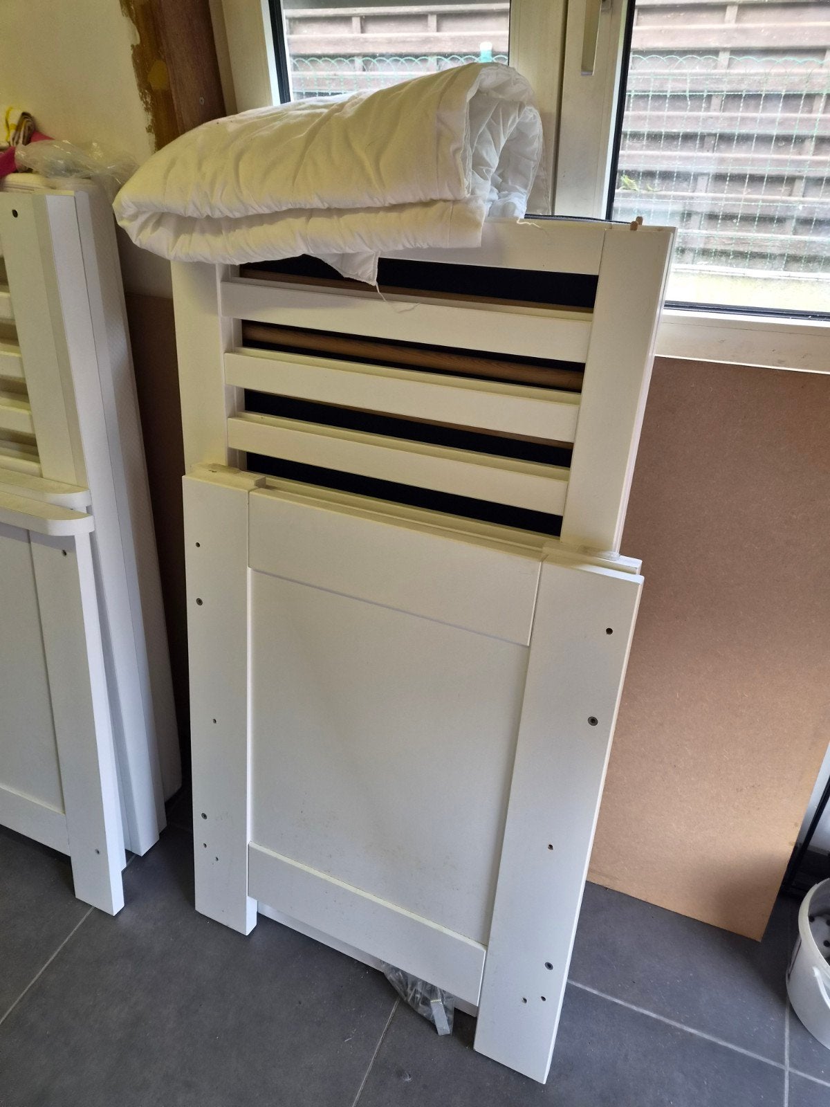 kinderbed met matras in nette staat, Kinderen en Baby's, Ophalen
