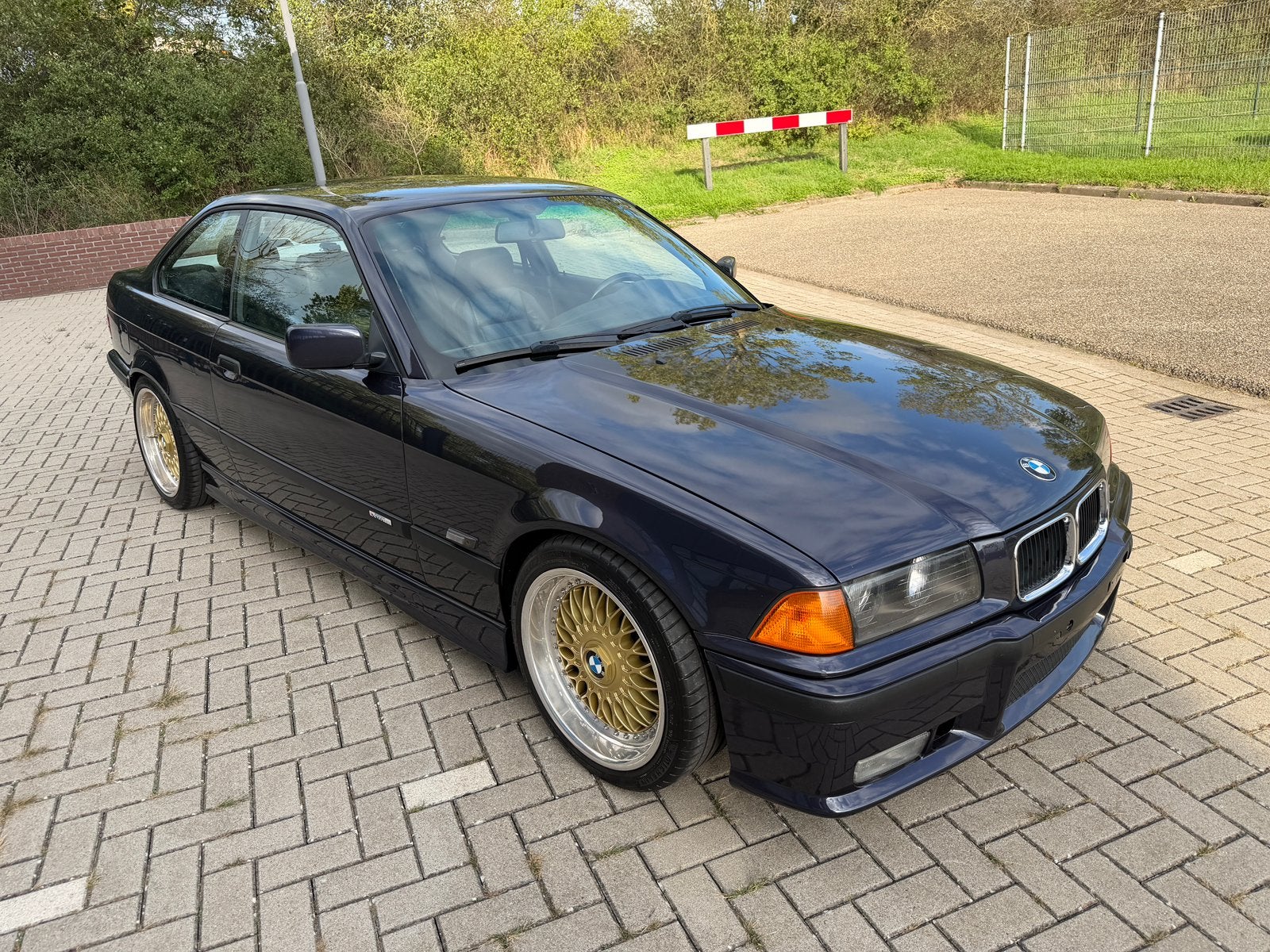 Bmw E36 323i, Autos, Cuir, Achat, Boîte manuelle, Noir