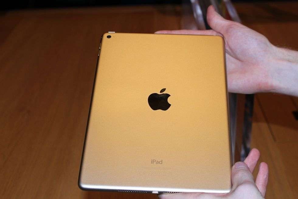iPad 7e generatie 128gb grijs in nieuwstaat, Apple iPad, Ophalen of Verzenden, Zo goed als nieuw, 128 GB