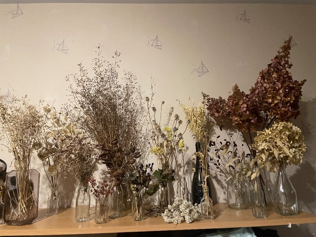 Gedroogde bloemen en planten voor boeketten of bloemschikken, Ophalen
