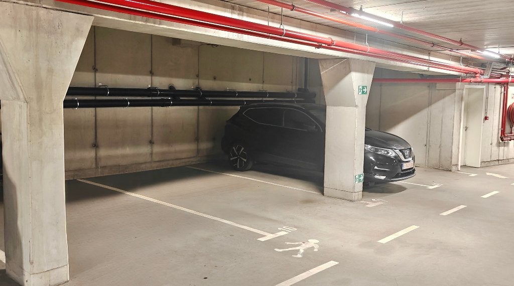 Autostaanplaats en 2 beveiligde fietsplaatsen Sion Lier, Immo, Garages & Places de parking, Province d'Anvers