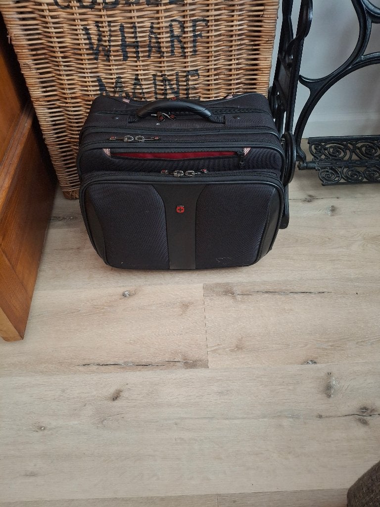 Wenger luxe school laptoptas/ piloottas, Ophalen