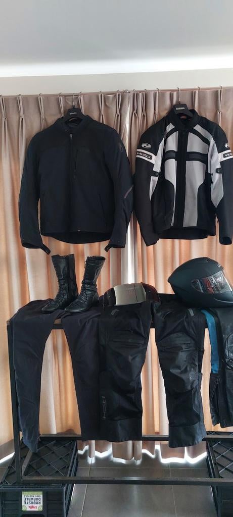 vêtements et casque, Motos, Enlèvement, Femmes, Autres types