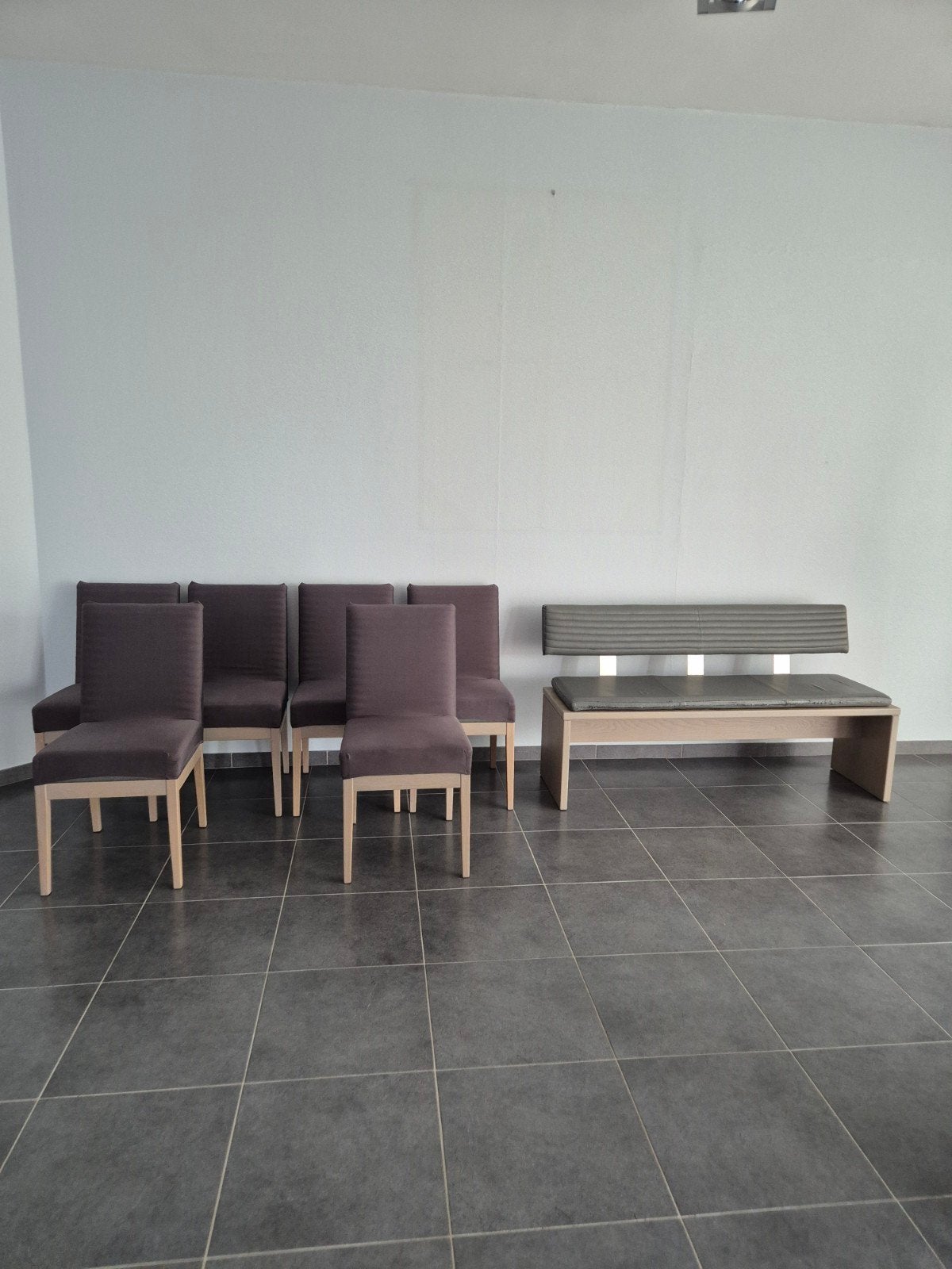 Ensemble salle à manger 6 chaises + banc – Bois impeccable, Maison & Meubles, Bois, Une