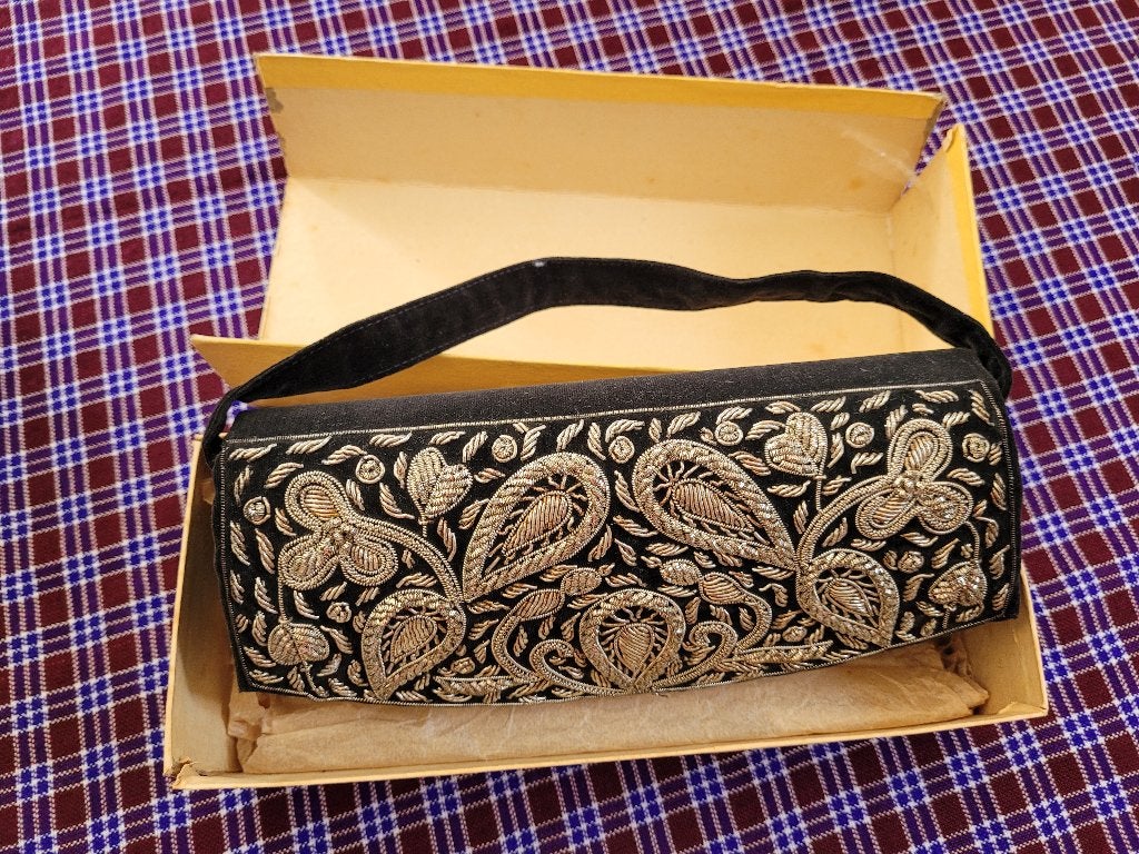 Vintage Zardozi Clutch / Avondtasje – Zwart Fluweel & Goud, Ophalen, Nieuw, Zwart, Avondtasje