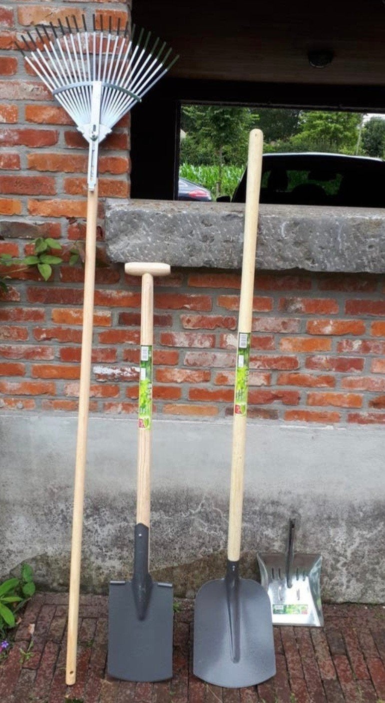 Outils de jardinage neufs, Enlèvement