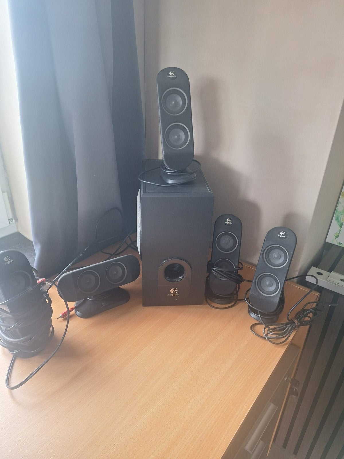 Logitech X-530, 5 boxen, 1 woofer, TV, Hi-fi & Vidéo, Ensembles home-cinéma, Autres marques, Autres lecteurs, Enlèvement, Utilisé
