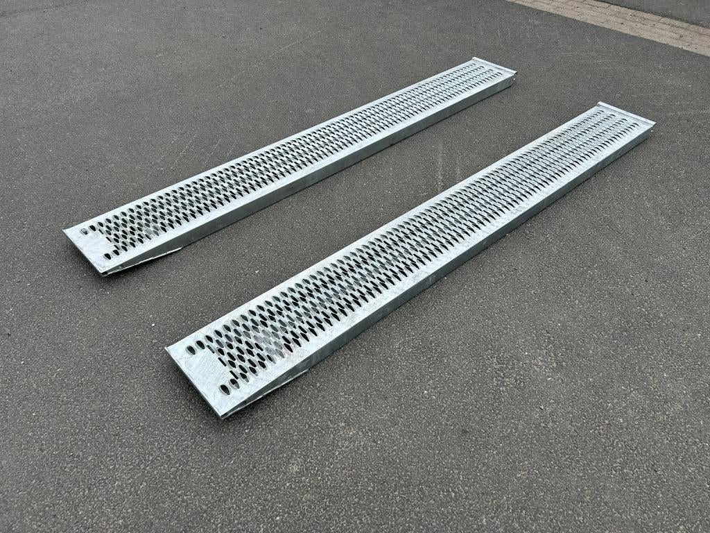Saris set oprijplaten/stalen rijplaten 240x30CM 2200KG, Ophalen