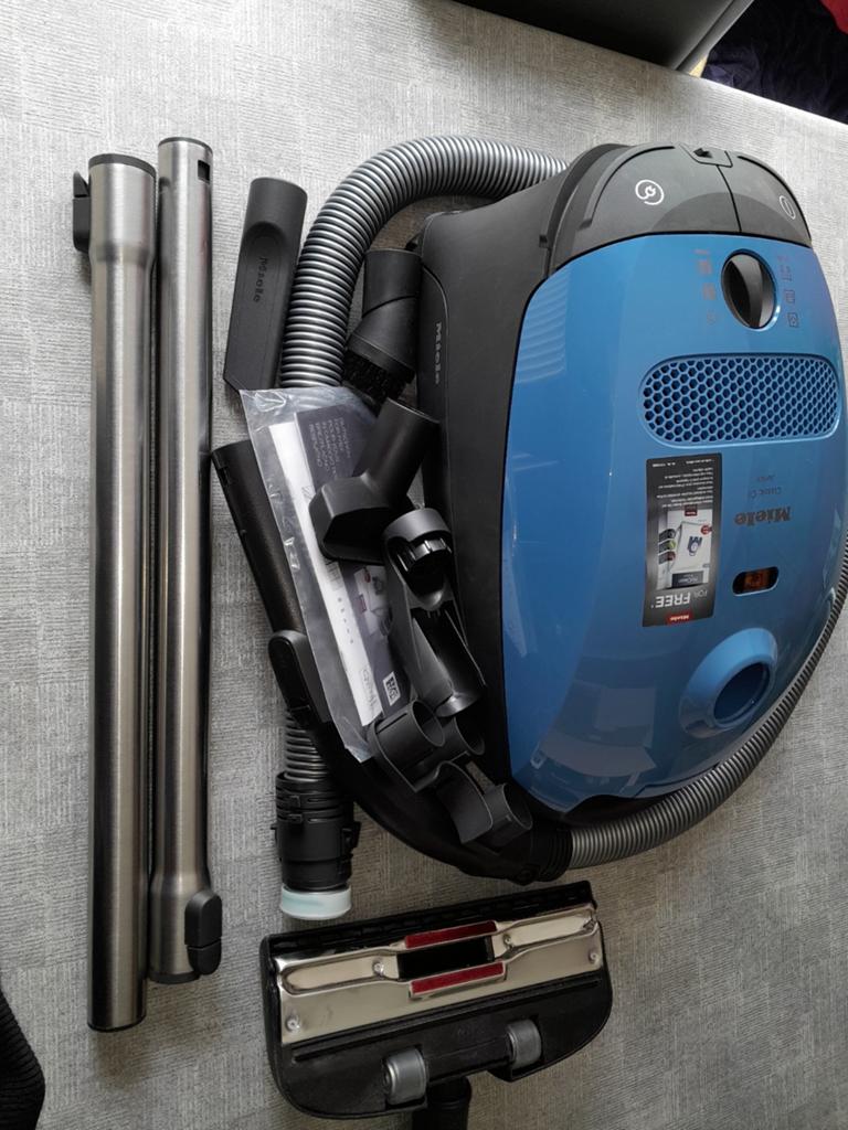Miele stofzuiger nieuw 800 W, Elektronische apparatuur, Stofzuigers, Ophalen, Miele