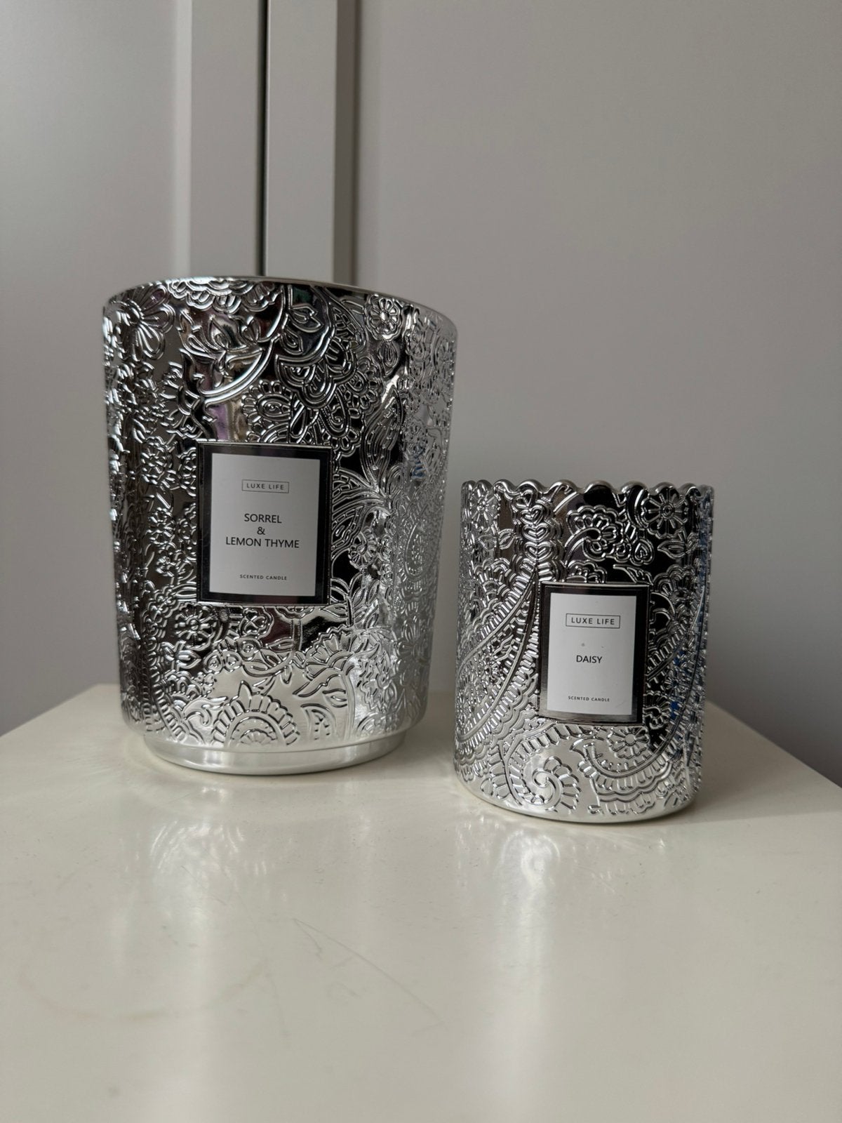 Lot de 2 bougies parfumées neuves, jamais allumées., Comme neuf, Verre, Enlèvement, Bougie
