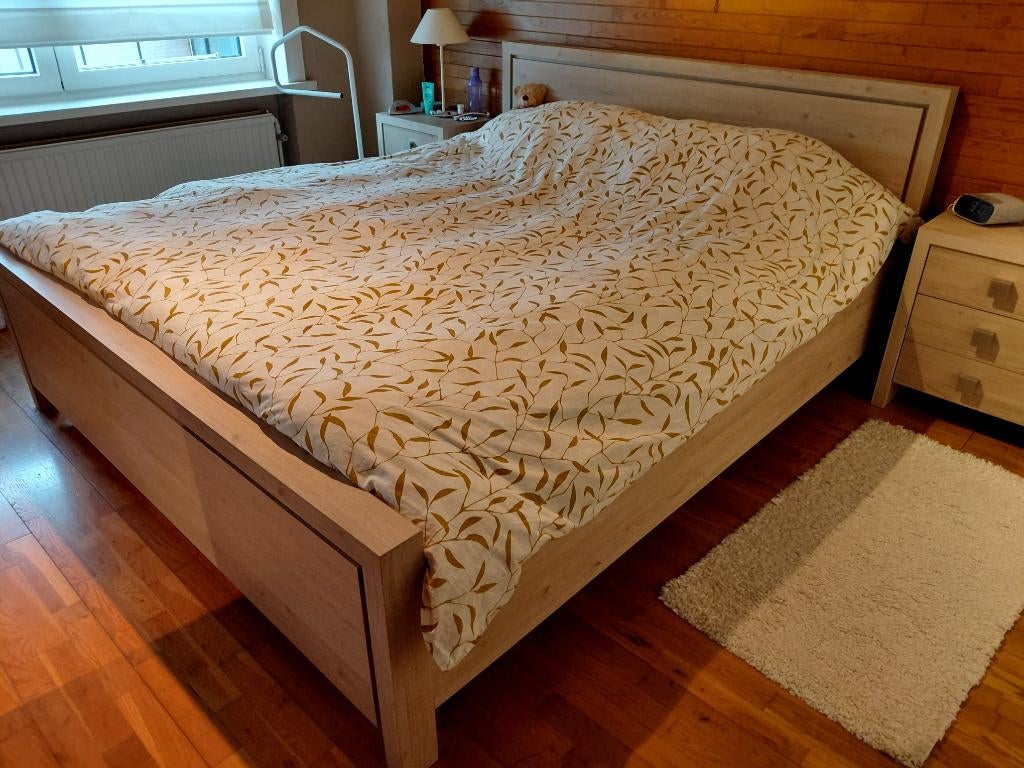 BED + LATTENBODEM + MATRAS  1,8m x 2,1m, Huis en Inrichting, Slaapkamer | Bedden, Ophalen, KLASSIEK, Verstelbaar, Bruin