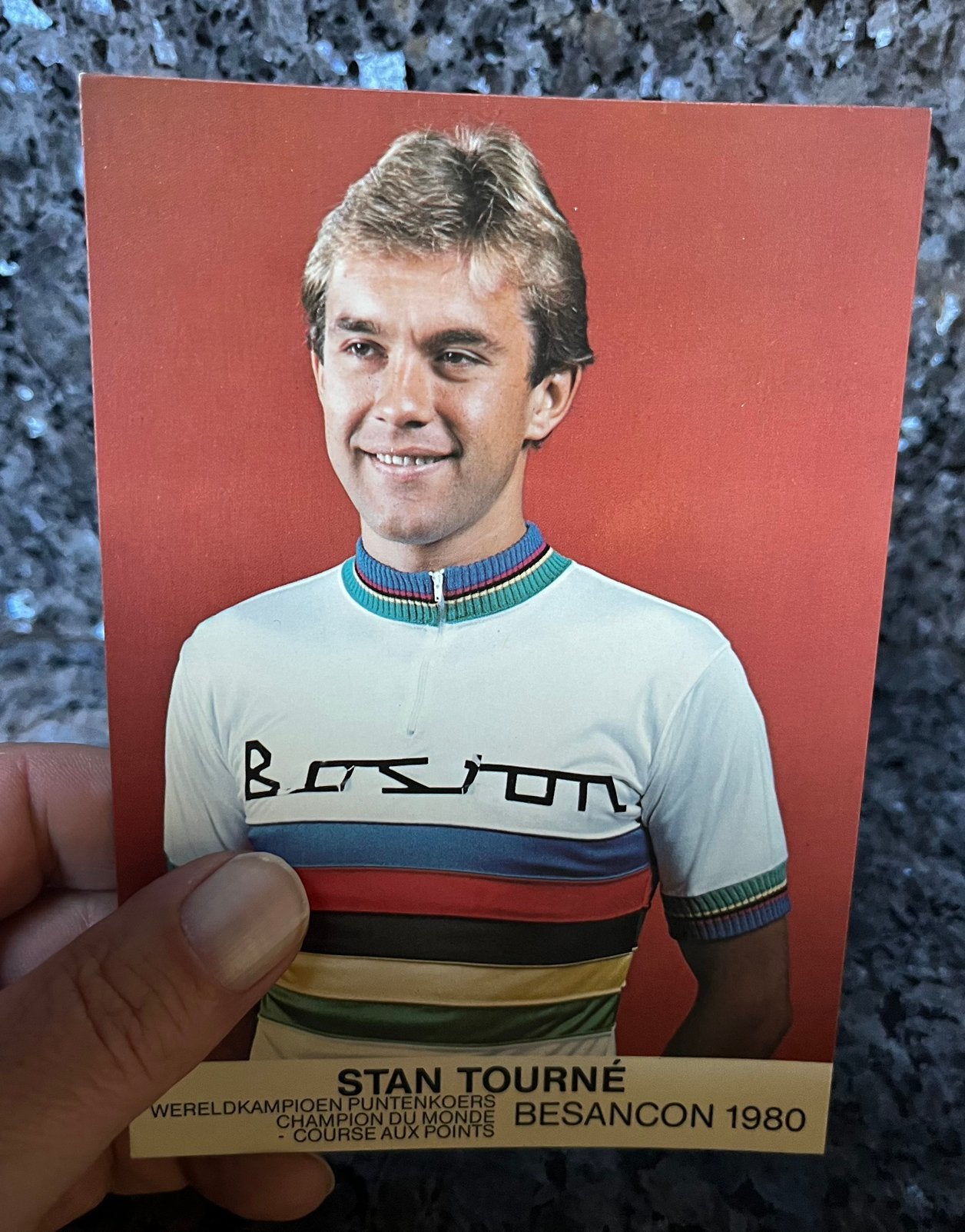 Le cycliste Stan Tourné, champion du monde, Enlèvement, Comme neuf