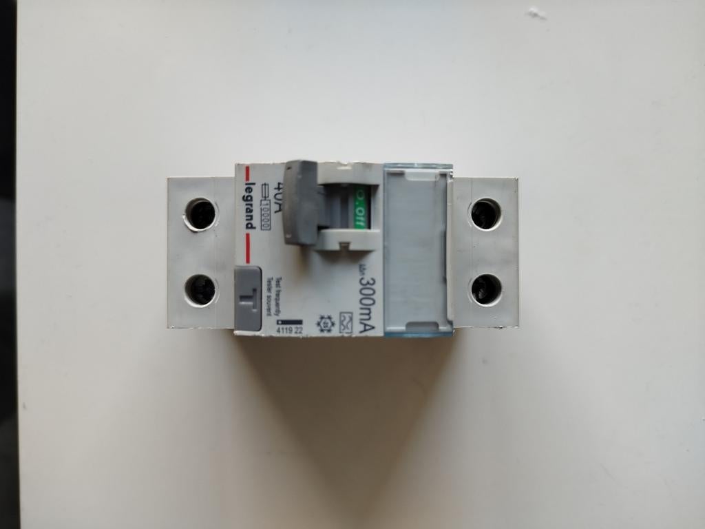 Différentiel 300ma Legrand