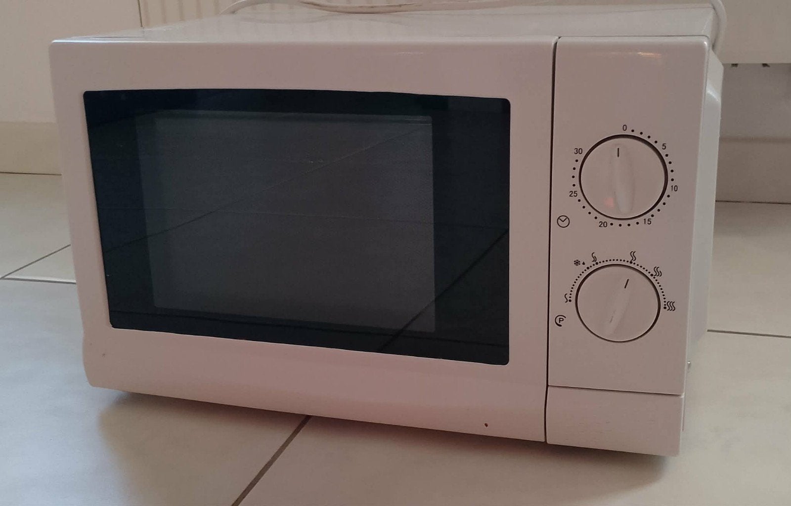 Magnetron - 23 Liter - Werkt perfect, Elektronische apparatuur, Ophalen