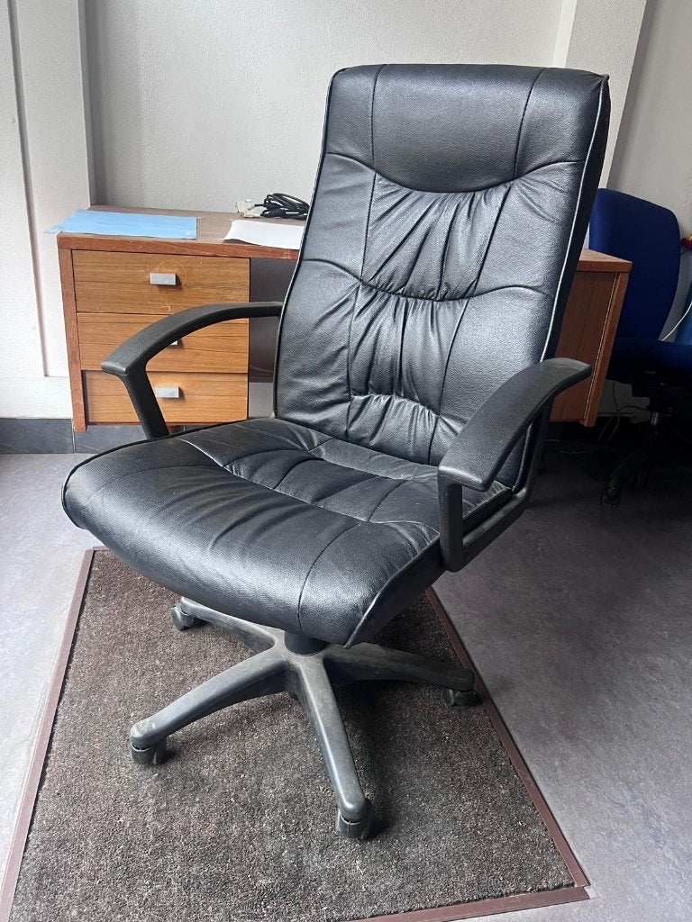 Black office chair leather, Ophalen, Gebruikt, Zwart, Bureaustoel