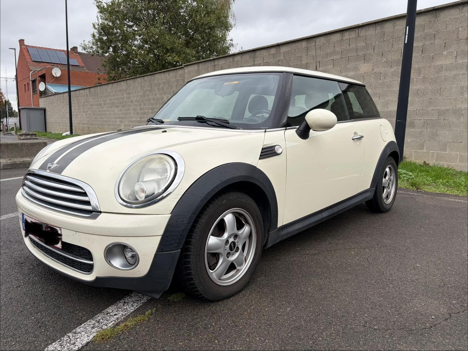 min one d, Auto's, Voorwielaandrijving, 4 zetels, Zwart, Beige