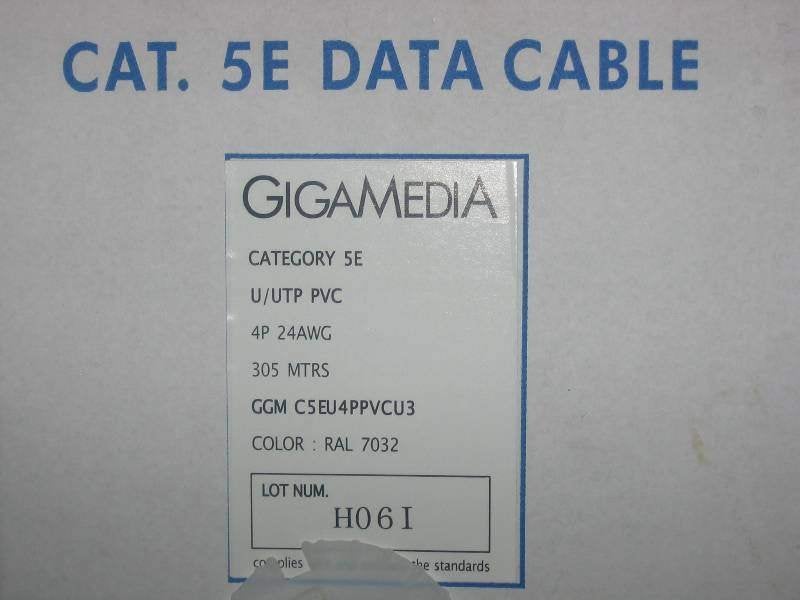 Gigamedia Cat5e utp datakabel, Computers en Software, Pc- en Netwerkkabels, Ophalen, Nieuw