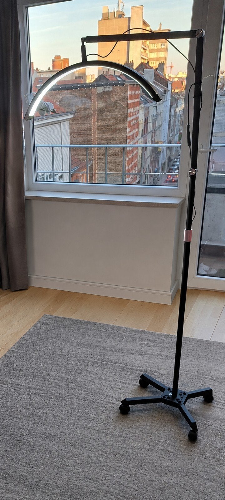 Je vends une lampe professionnelle, et j’offre en cadeau 2, Maison & Meubles, Lampes | Lampes de table, Enlèvement ou Envoi