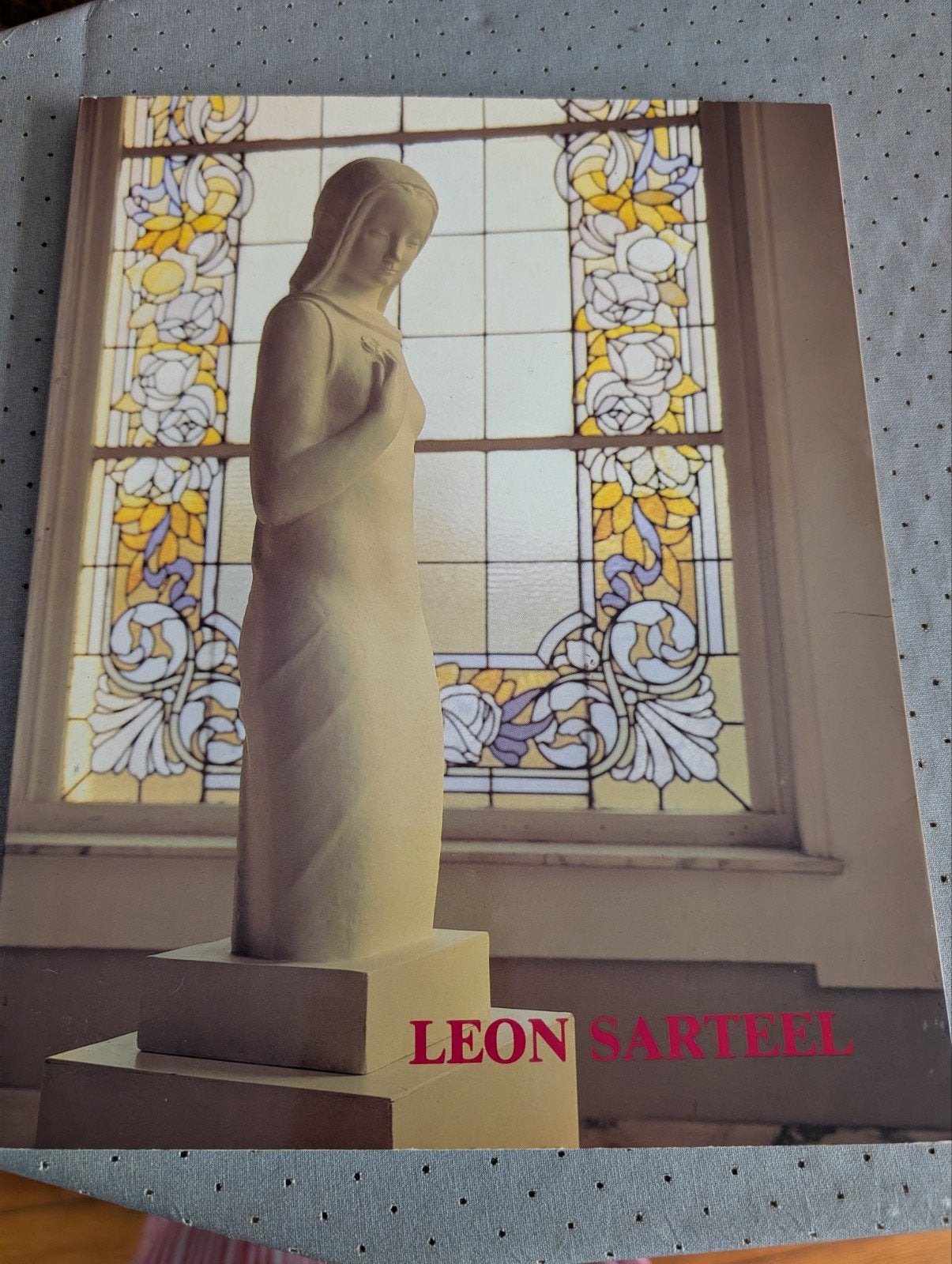 catalogus Leon sarteel 1982, Ophalen, Zo goed als nieuw, Beeldhouwkunst