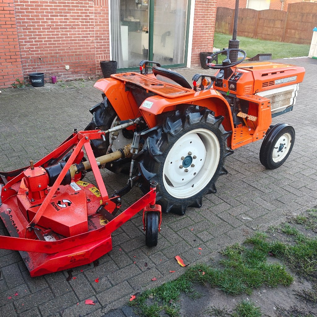 Kubota b1600 met maaier, Articles professionnels, Enlèvement, Autres types