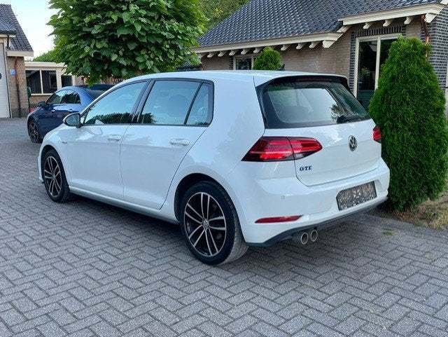Volkswagen Golf GTE 1.4 HYBRID EDITION (automatique), 1395 cm³, Achat, 110 kW, Entreprise