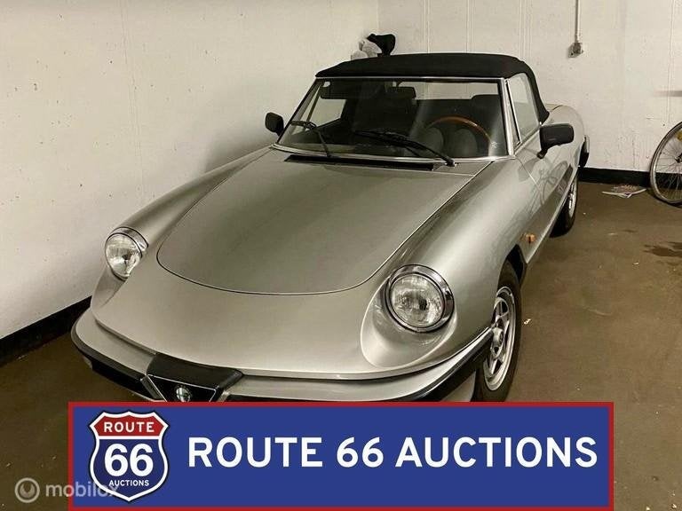 Alfa Romeo Spider 2.0 | 1984 | Route 66 Auctions, Auto's, Zwart, Bedrijf, Handgeschakeld, Overige carrosserie