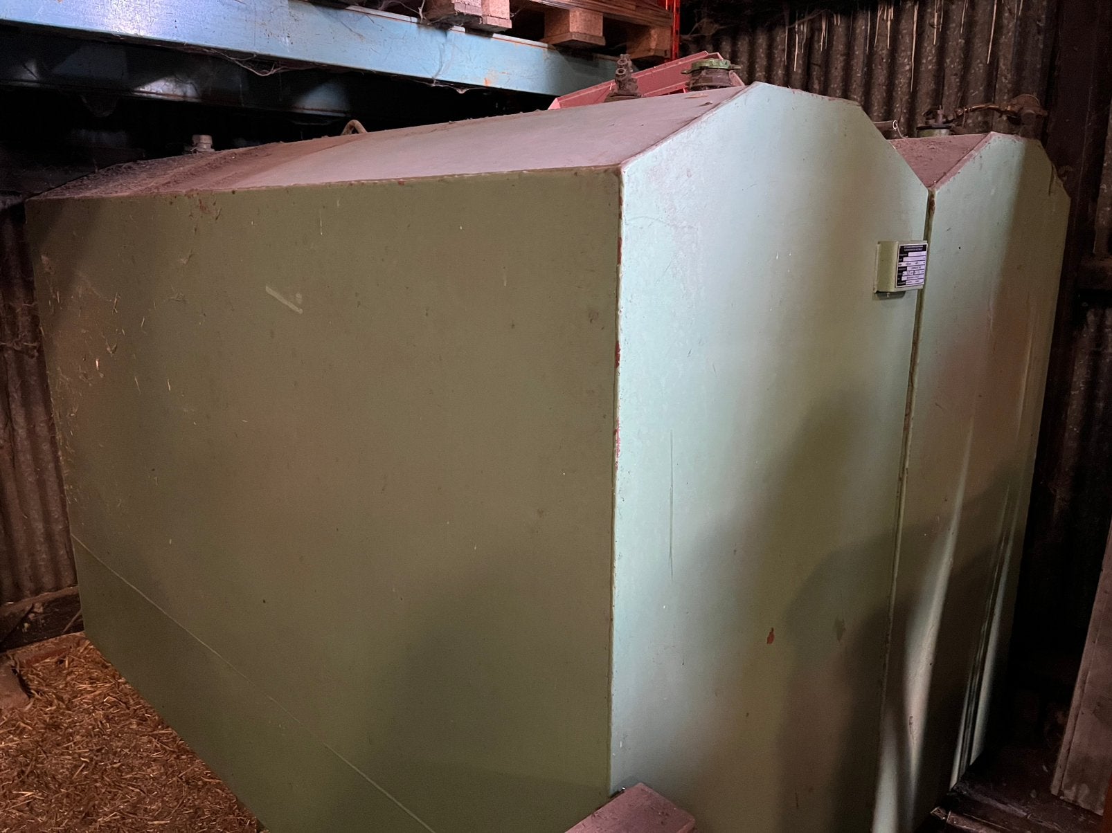2 dubbelwandige stookolie tanken, Doe-het-zelf en Bouw, Ophalen, Zo goed als nieuw