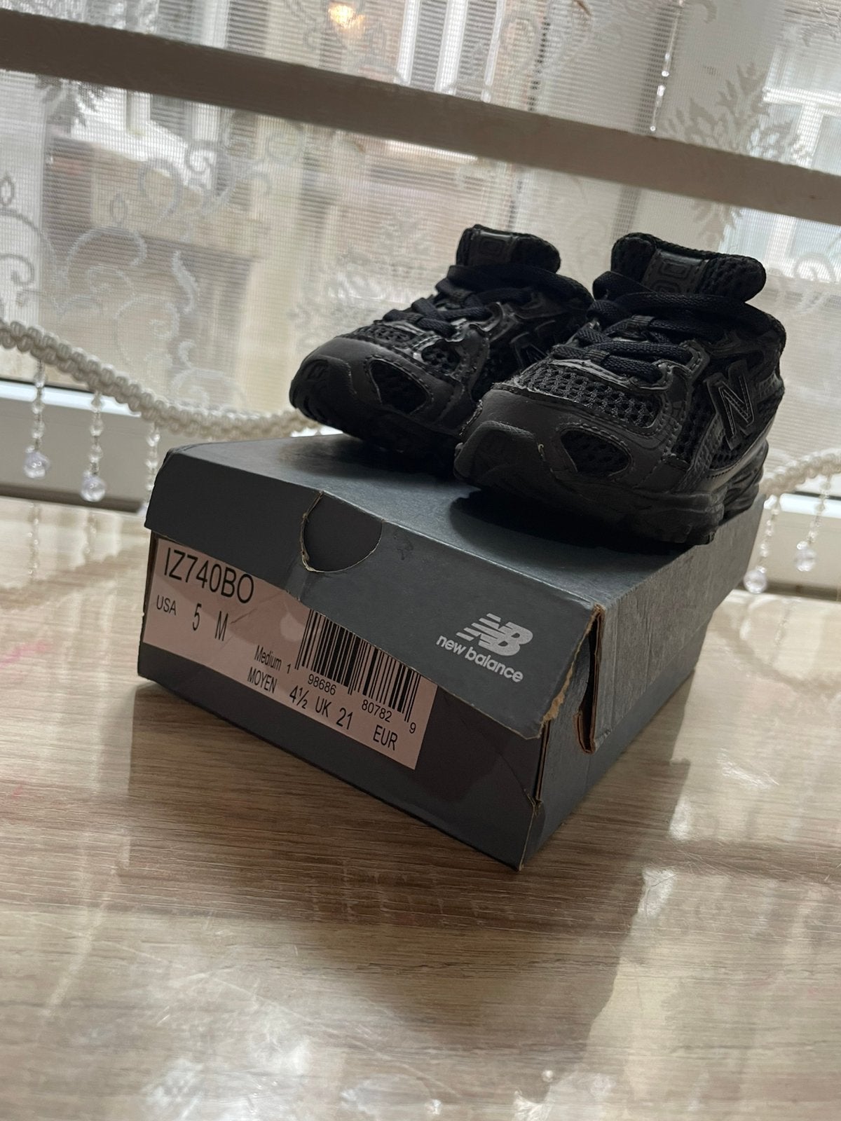 Chaussures NEW BALANCE 740 noir taille 21, Garçon ou Fille, Comme neuf, Enlèvement, Chaussures de sport