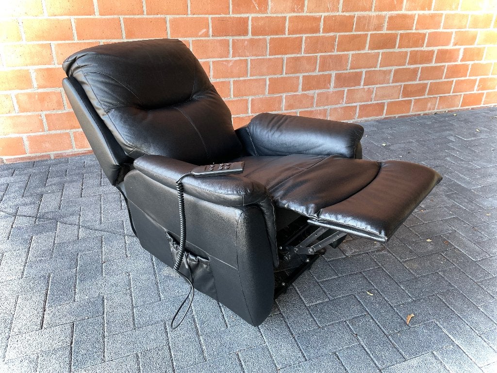 Elektrische relax zetel - opstahulp, lendensteun, als nieuw, Ophalen, Zo goed als nieuw, Leer