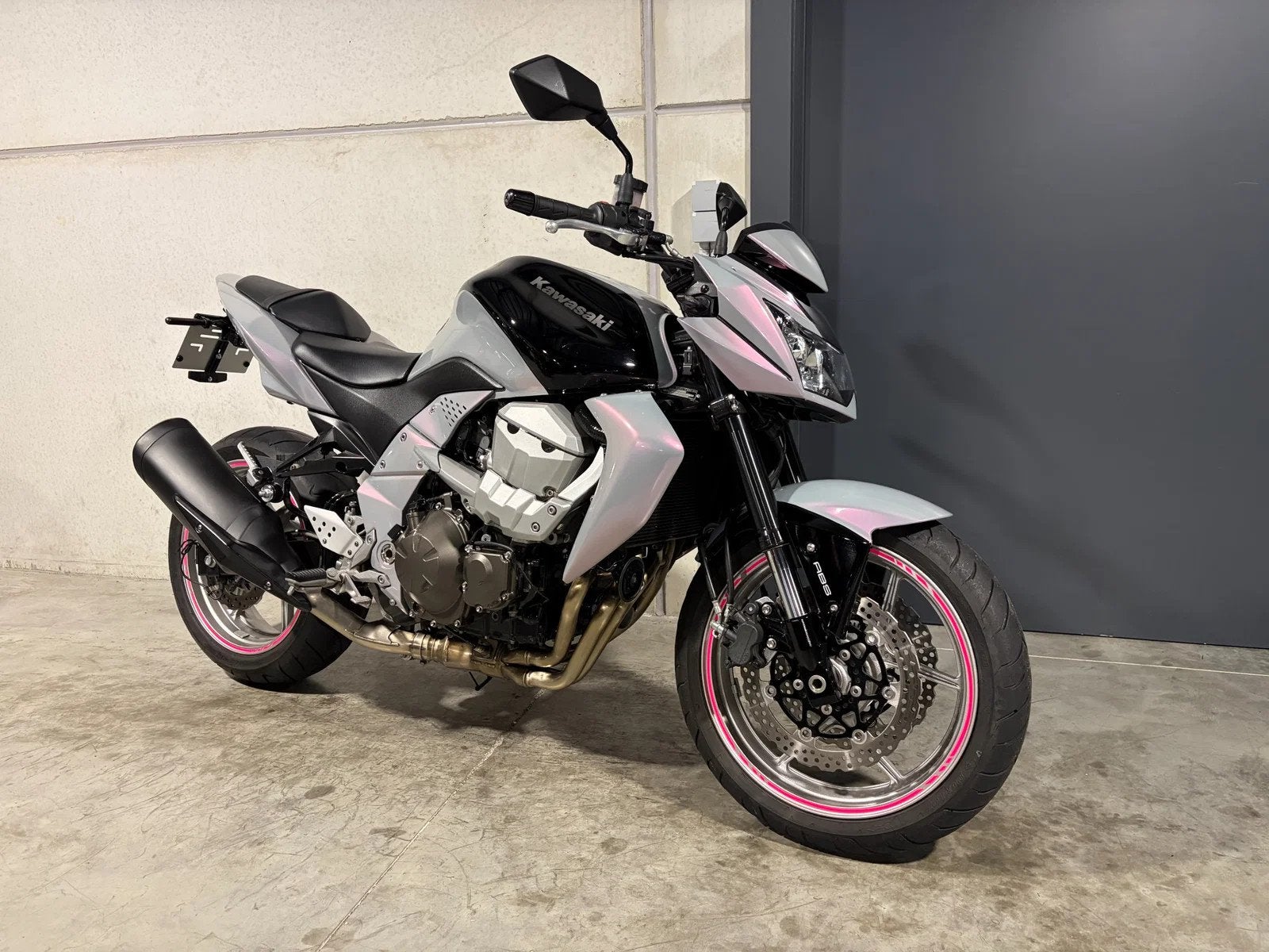 Kawasaki Z750 leuke naked met abs in pink color wrap, Motos, 750 cm³, Entreprise, Occasion, Plus de 35 kW