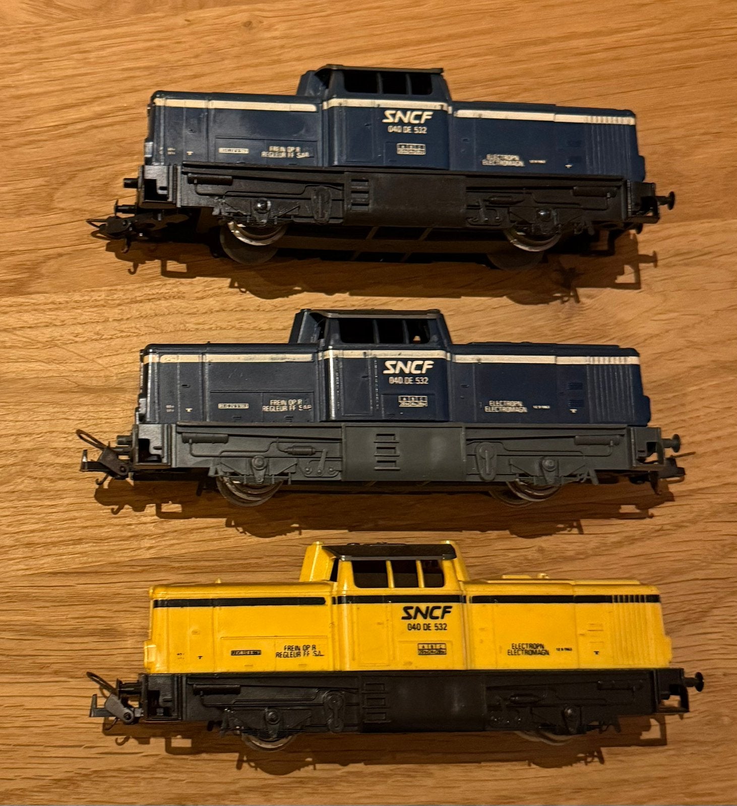 Lima HO SNCF 040 DE 532 – Set van 3 Rangeerlocomotieven, Hobby en Vrije tijd, Modeltreinen | H0, Ophalen of Verzenden, Gebruikt