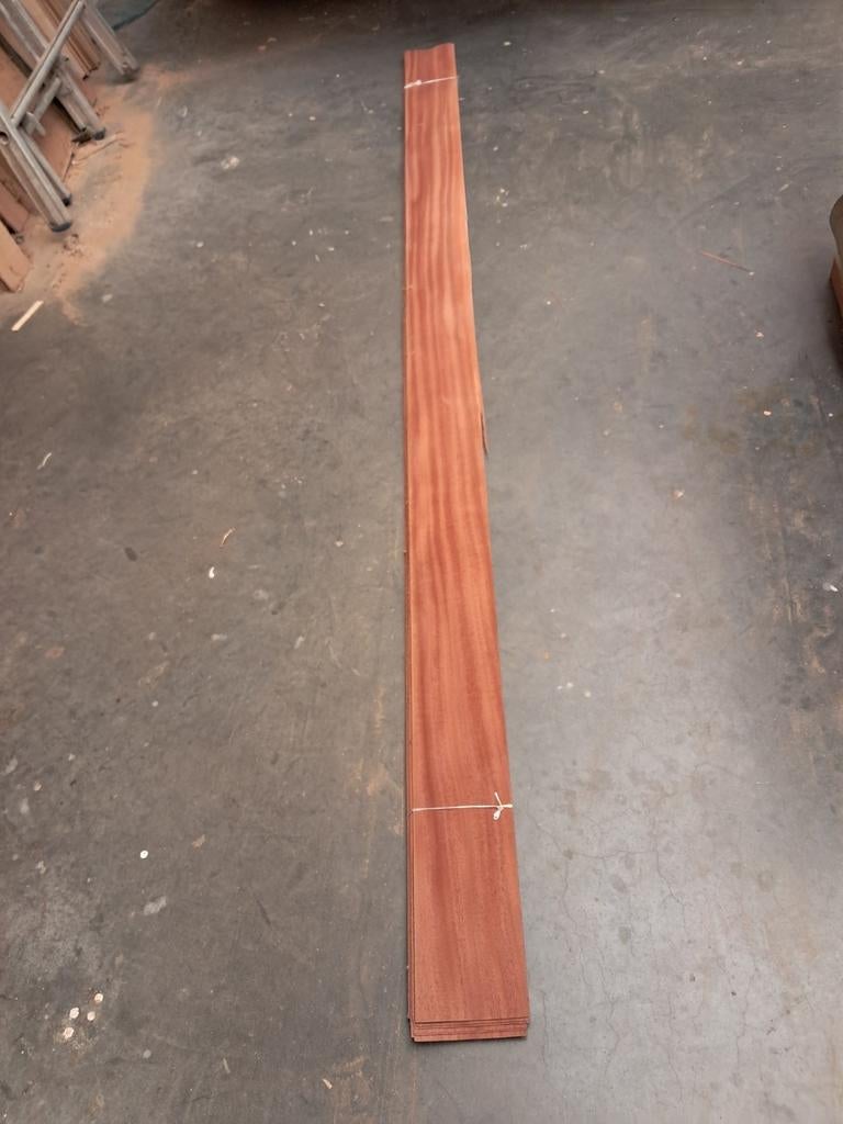 Placage sapelli (sorte d’acajou) 0.6mm d'épaisseur, Bricolage & Construction, Bois & Planches, Enlèvement