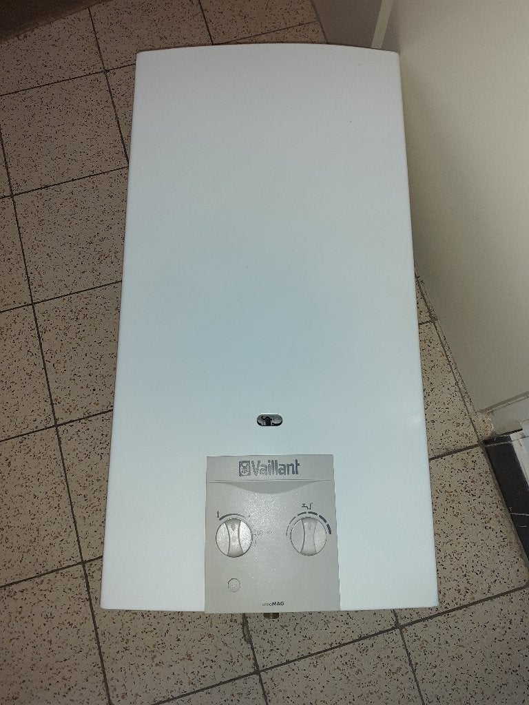 Chaudière Vaillant atmoMAG, Chauffe-eau, Enlèvement, Gaz naturel, Utilisé