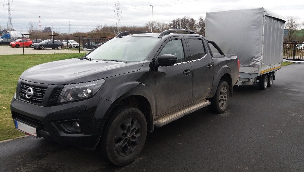 Nissan Navara N-Guard – Automaat – 3500kg – Full option, Auto's, Automaat, 4 deurs, 4 cilinders, Vierwielaandrijving