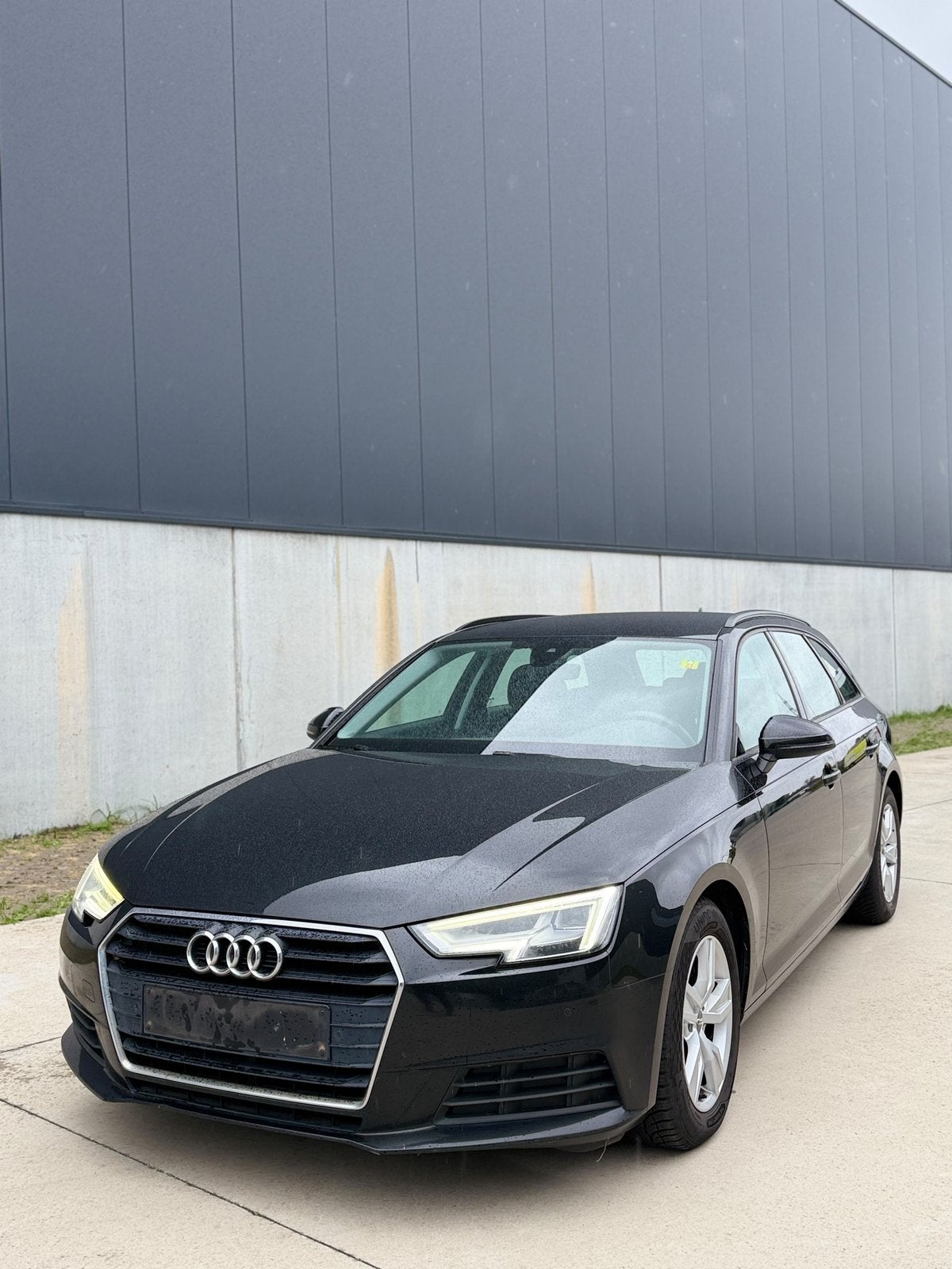 Audi A4 van 04/2018 met 197.000km‼️✅, Auto's, Automaat, A4, Zwart, 5 deurs